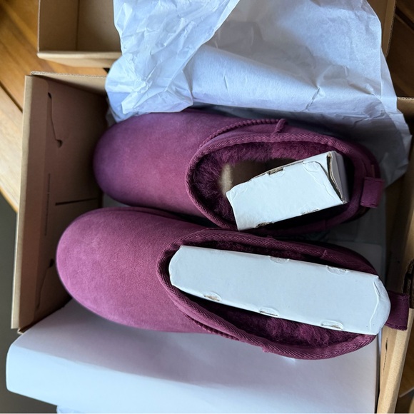 UGG Shoes - NWT UGG Women's Classic Ultra Mini Ankle Boot Burnt Magenta Size 9/ EU 40